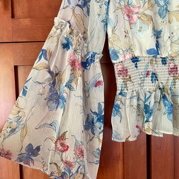 Tuckernuck Lily of the Valley Jennie Blouse Snowberry Floral Size XS NEW - Picture 5 of 10